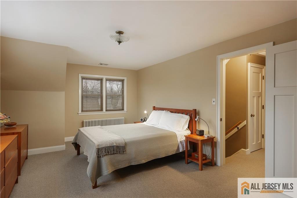 25 Voorhees, Metuchen, NJ, 08840