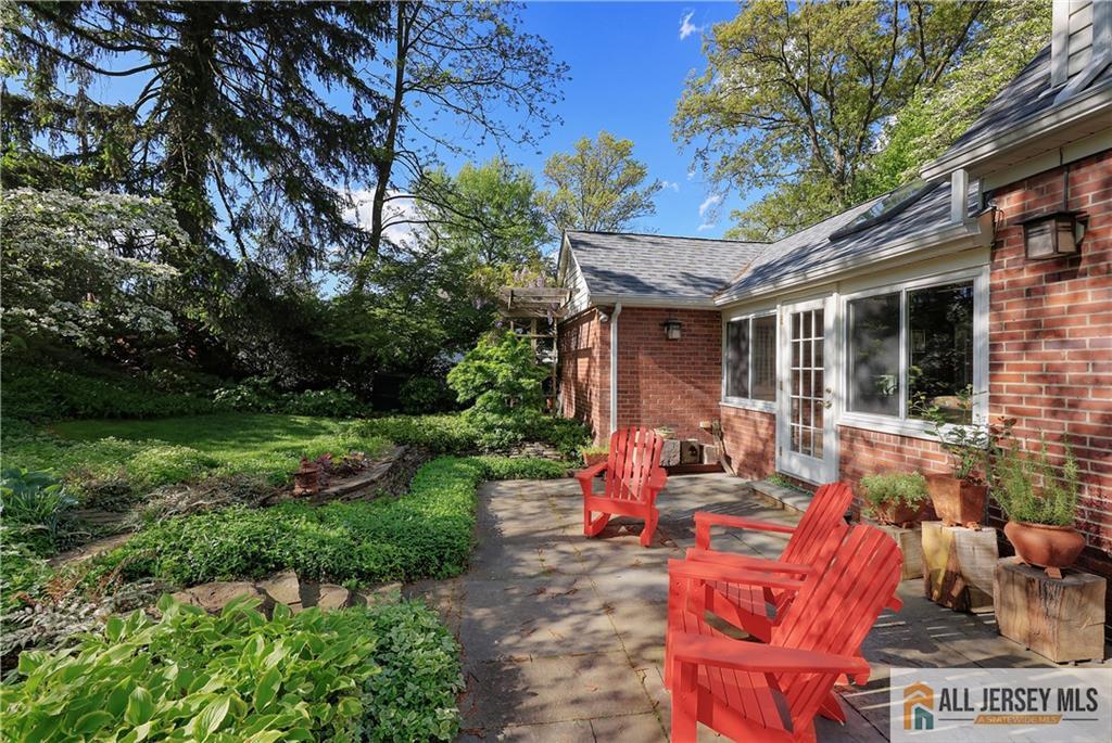 25 Voorhees, Metuchen, NJ, 08840