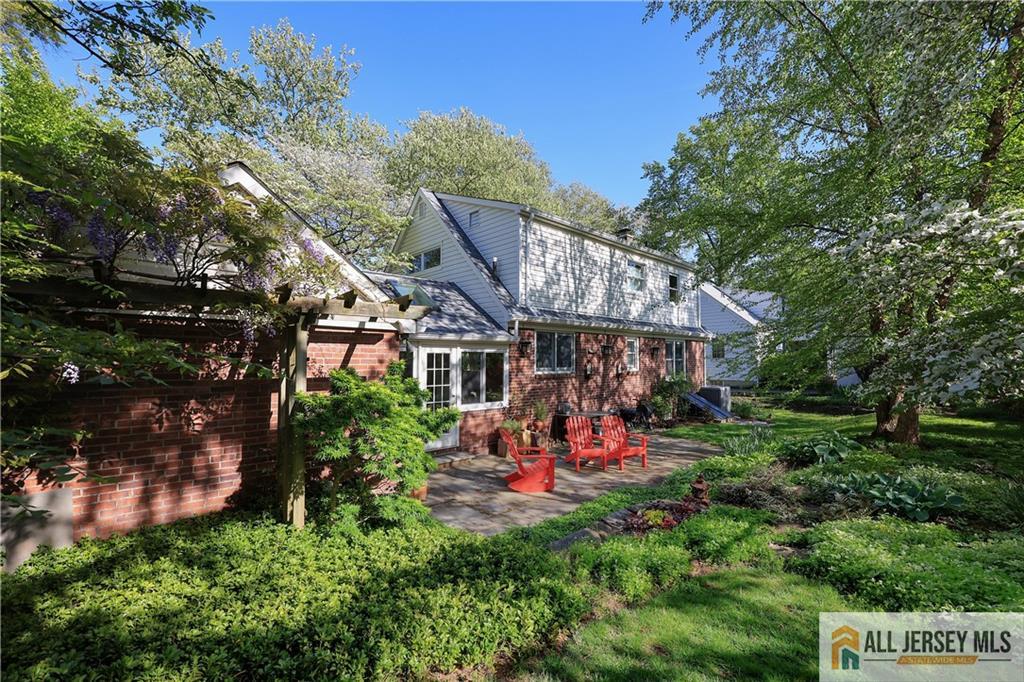 25 Voorhees, Metuchen, NJ, 08840