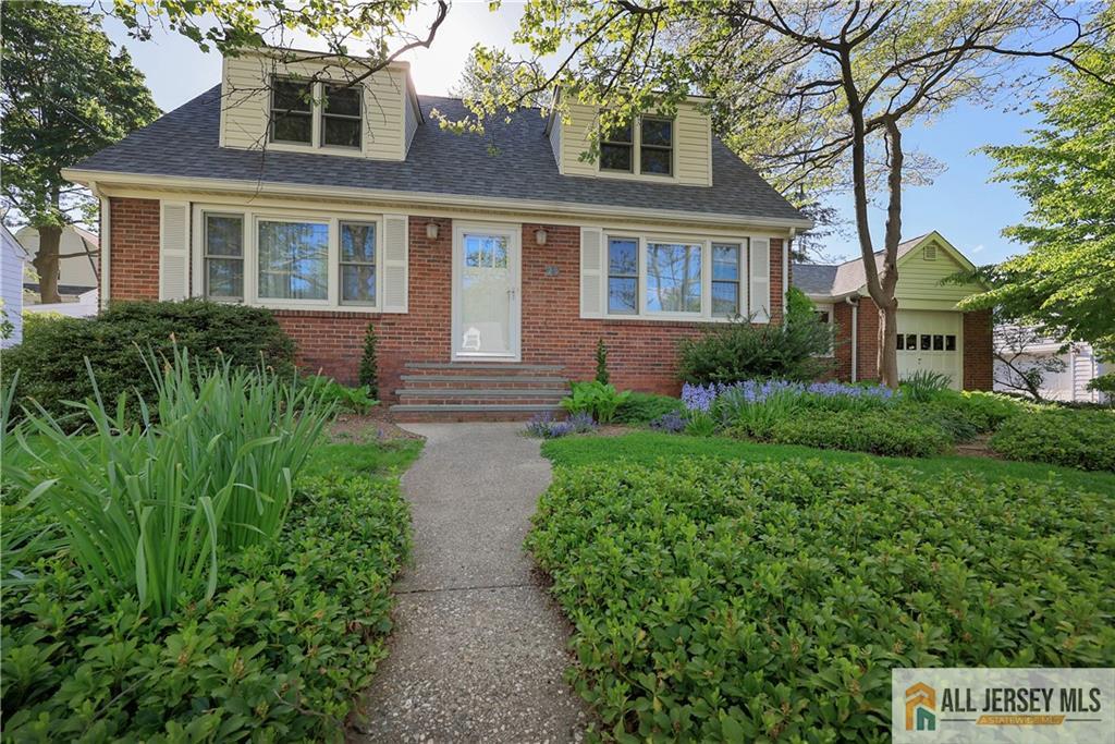 25 Voorhees, Metuchen, NJ, 08840