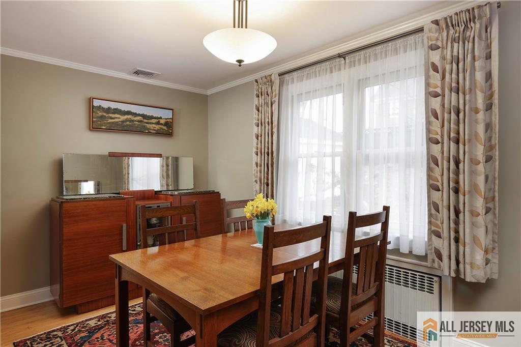 25 Voorhees, Metuchen, NJ, 08840