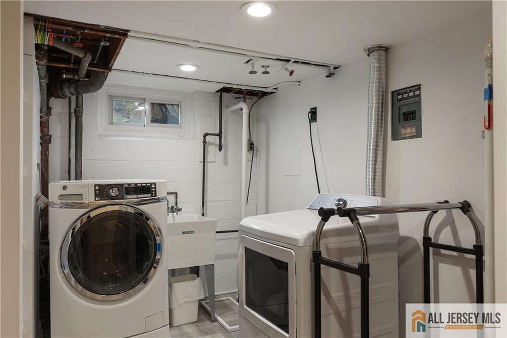 25 Voorhees, Metuchen, NJ, 08840