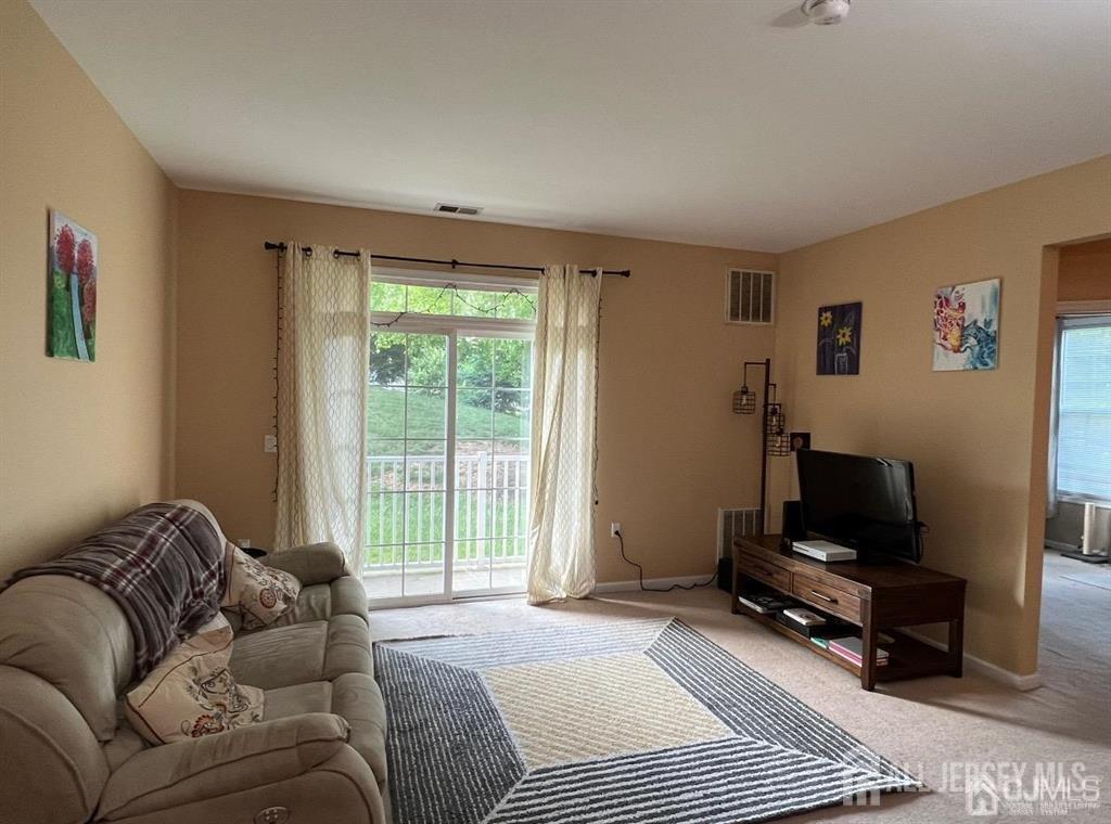 2318 Edward stec, Edison, NJ, 08837