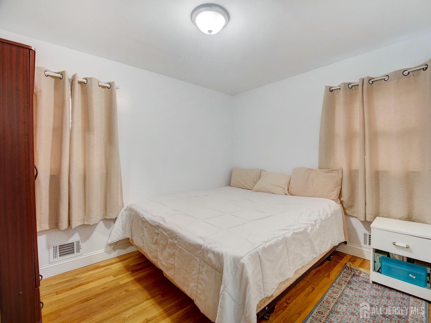 17 Thelma, Colonia, NJ, 07067