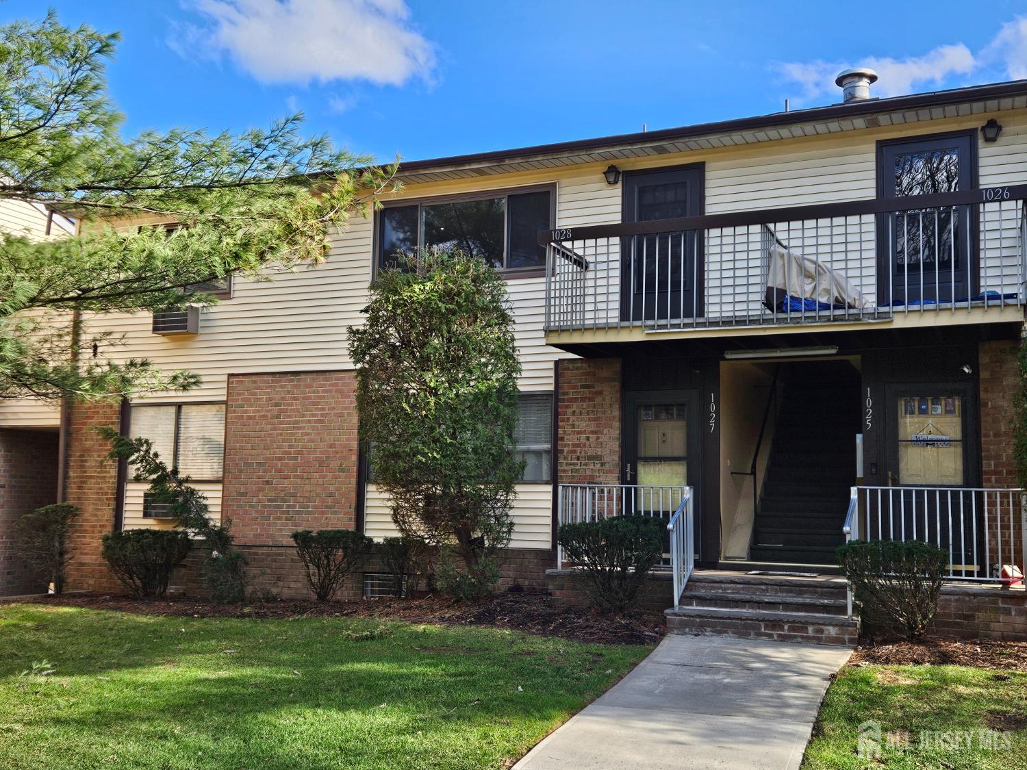 124 Beverly Hill UNIT J, Woodbridge Proper, NJ, 07095