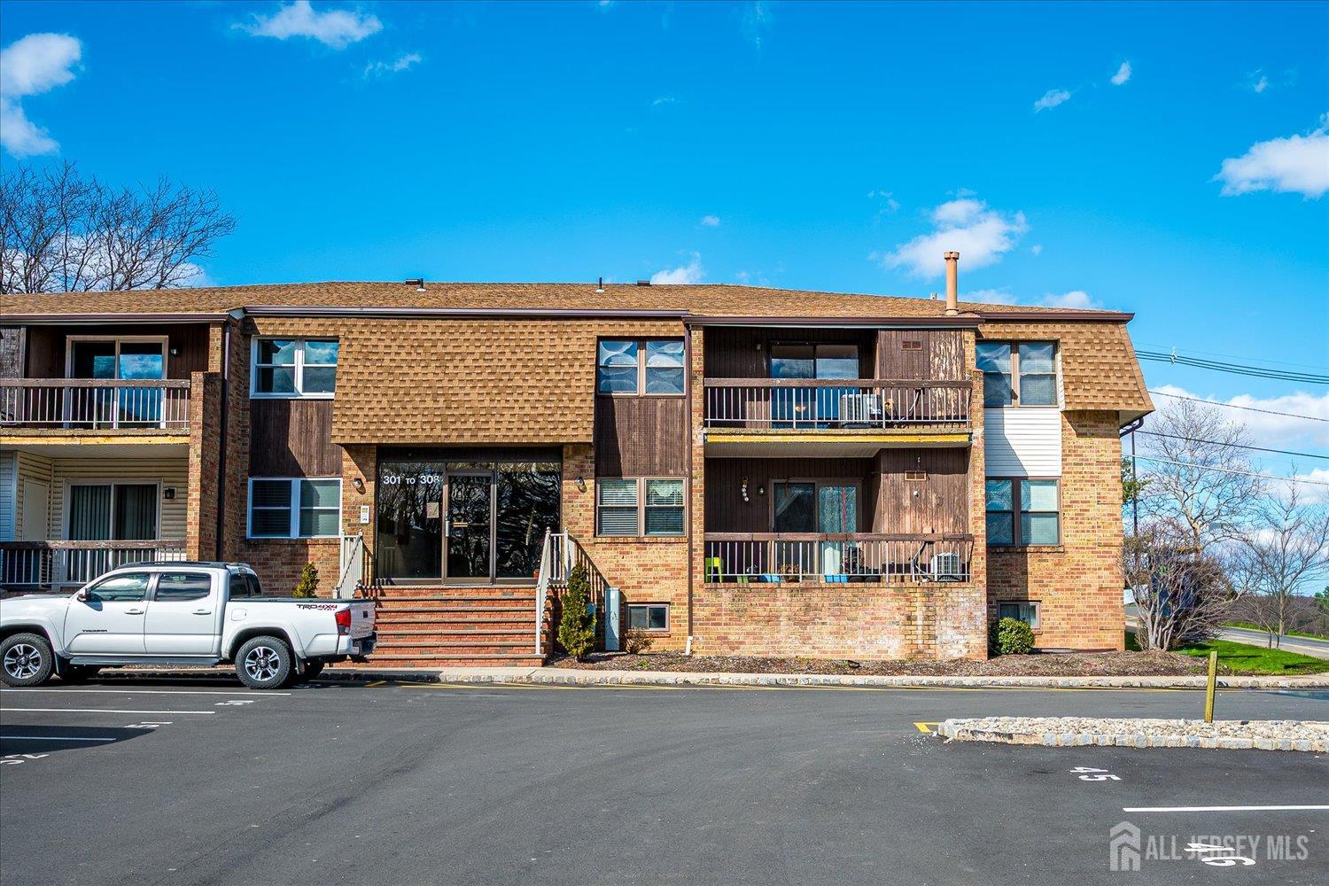 124 Beverly Hill UNIT J, Woodbridge Proper, NJ, 07095