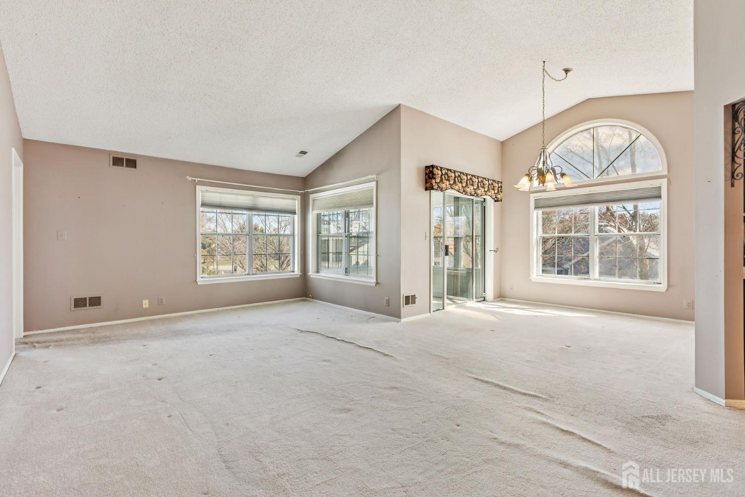 10 Andrew Johnson UNIT C, Monroe, NJ, 08831