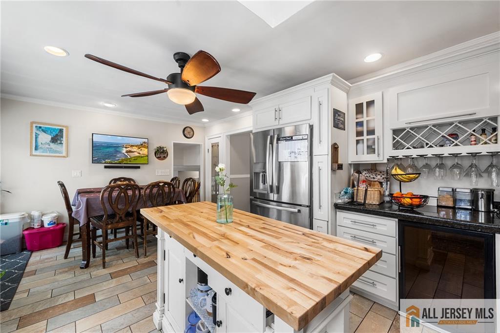 15 New Dover, Colonia, NJ, 07067