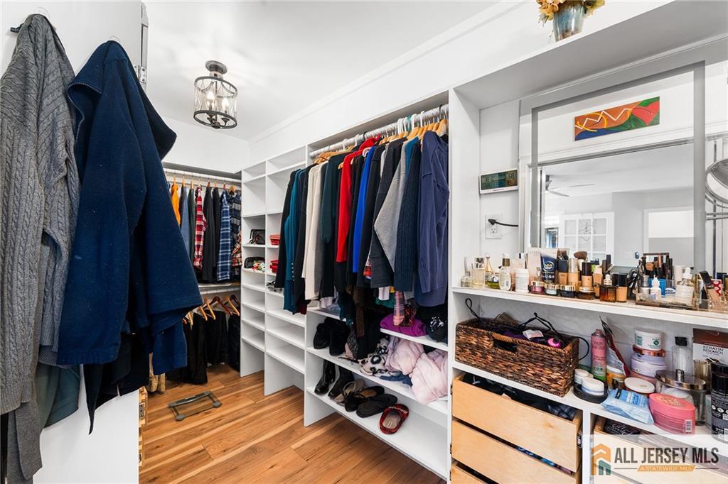 15 New Dover, Colonia, NJ, 07067