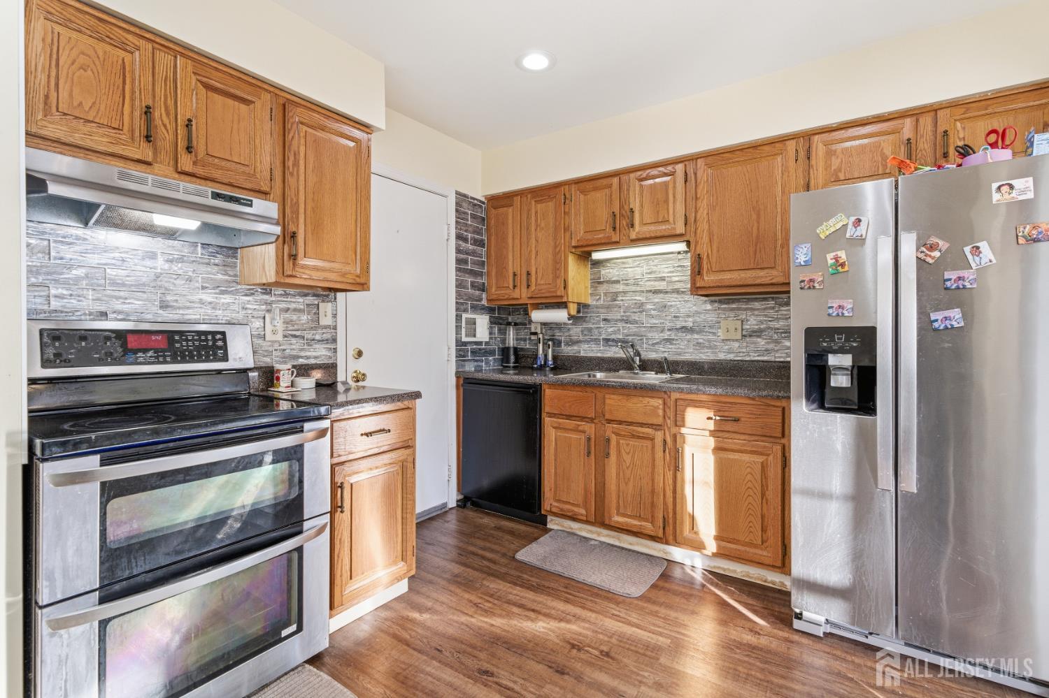 29 Exeter, Franklin, NJ, 08873