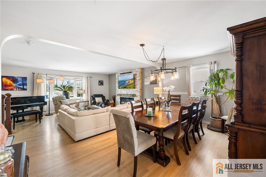 15 New Dover, Colonia, NJ, 07067