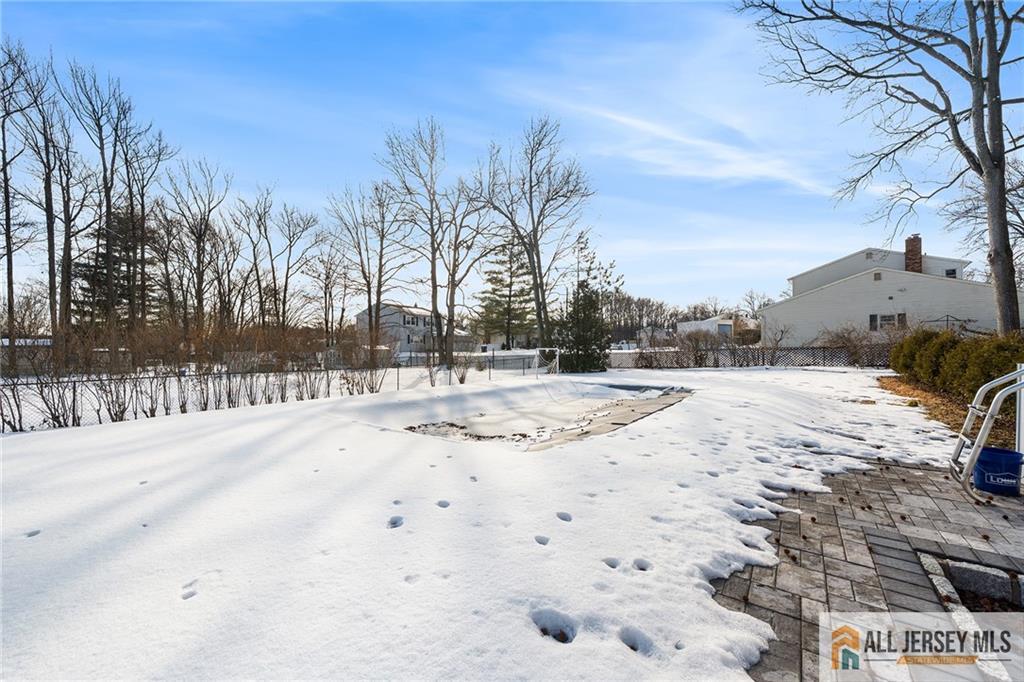 15 New Dover, Colonia, NJ, 07067