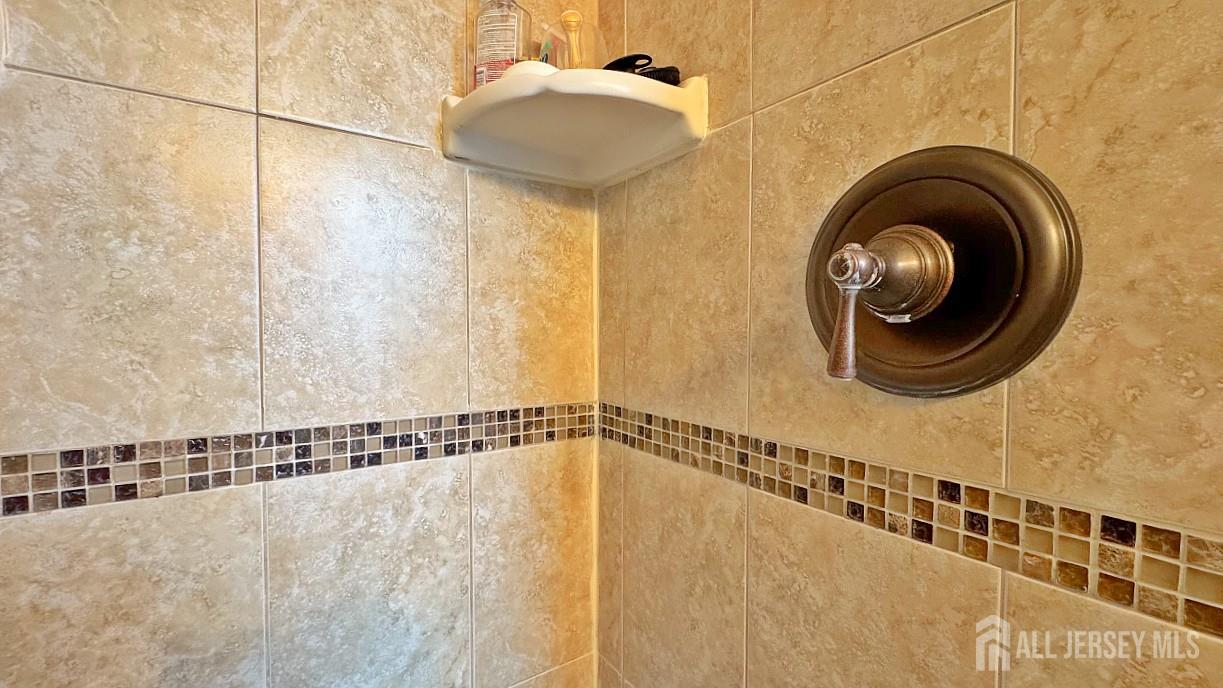 19 Norton, Edison, NJ, 08820