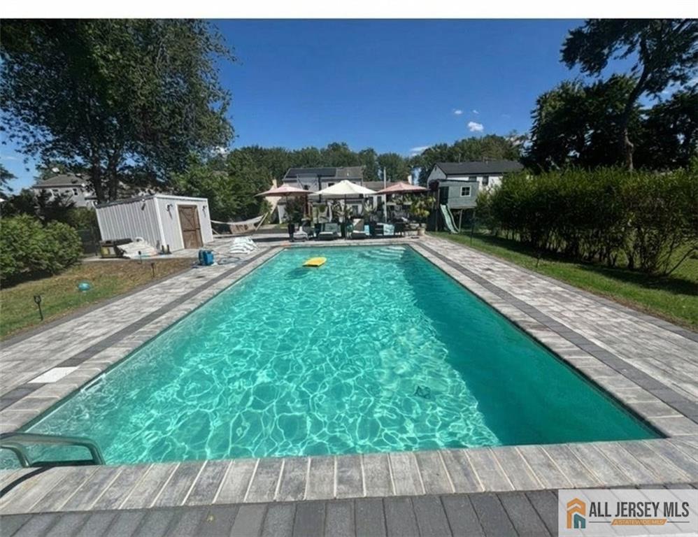 15 New Dover, Colonia, NJ, 07067