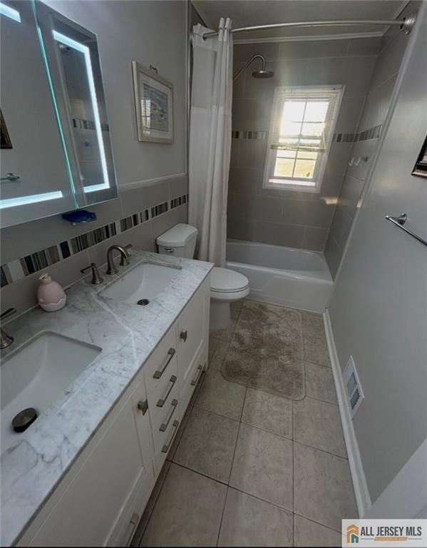 15 New Dover, Colonia, NJ, 07067