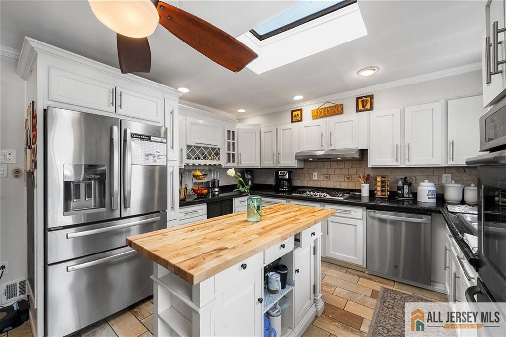 15 New Dover, Colonia, NJ, 07067