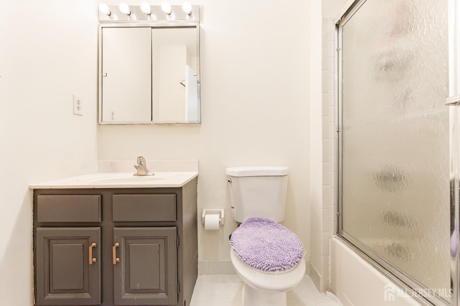 29 Exeter, Franklin, NJ, 08873