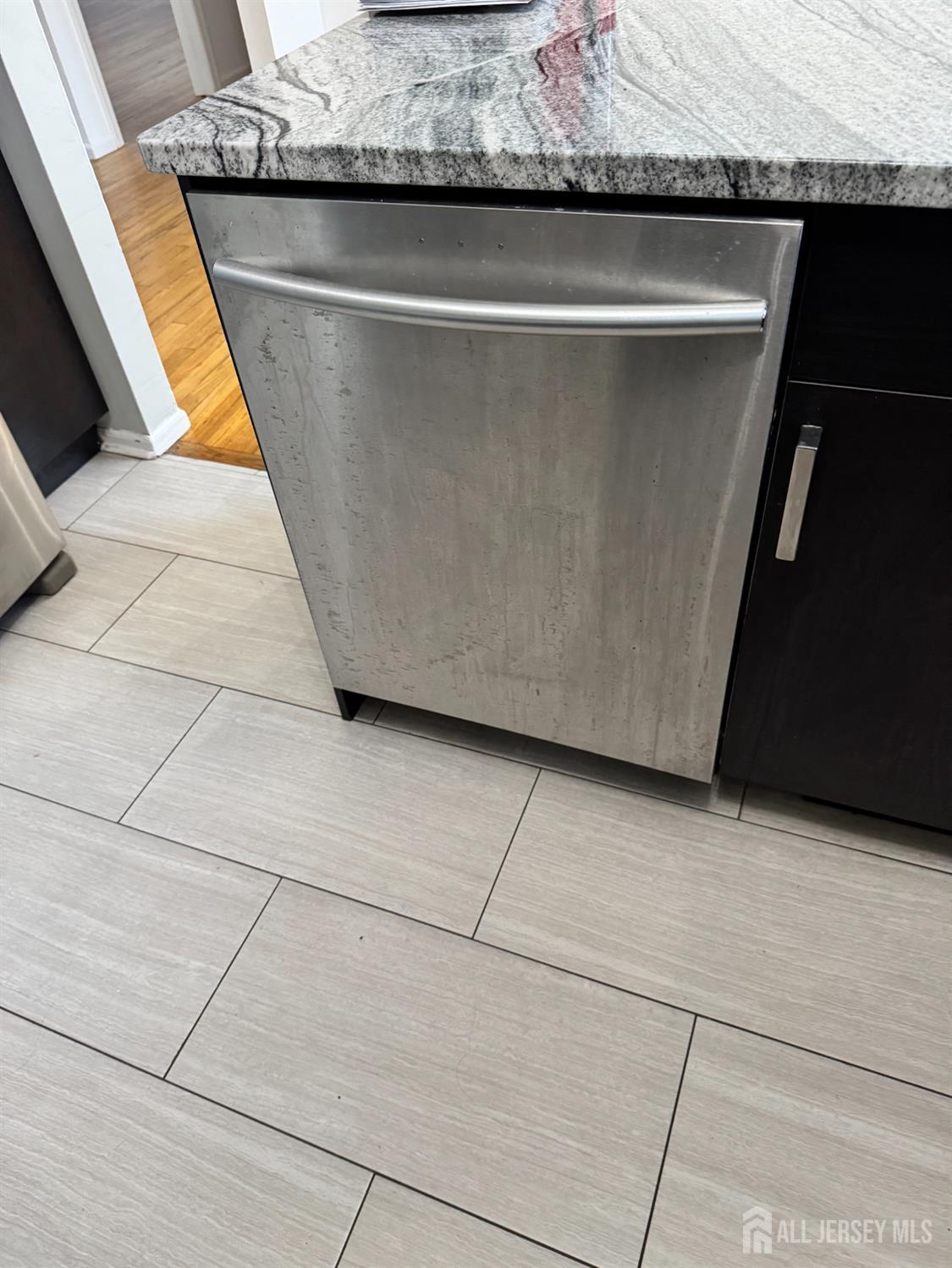 6501 Avenue C, Edison, NJ, 08837