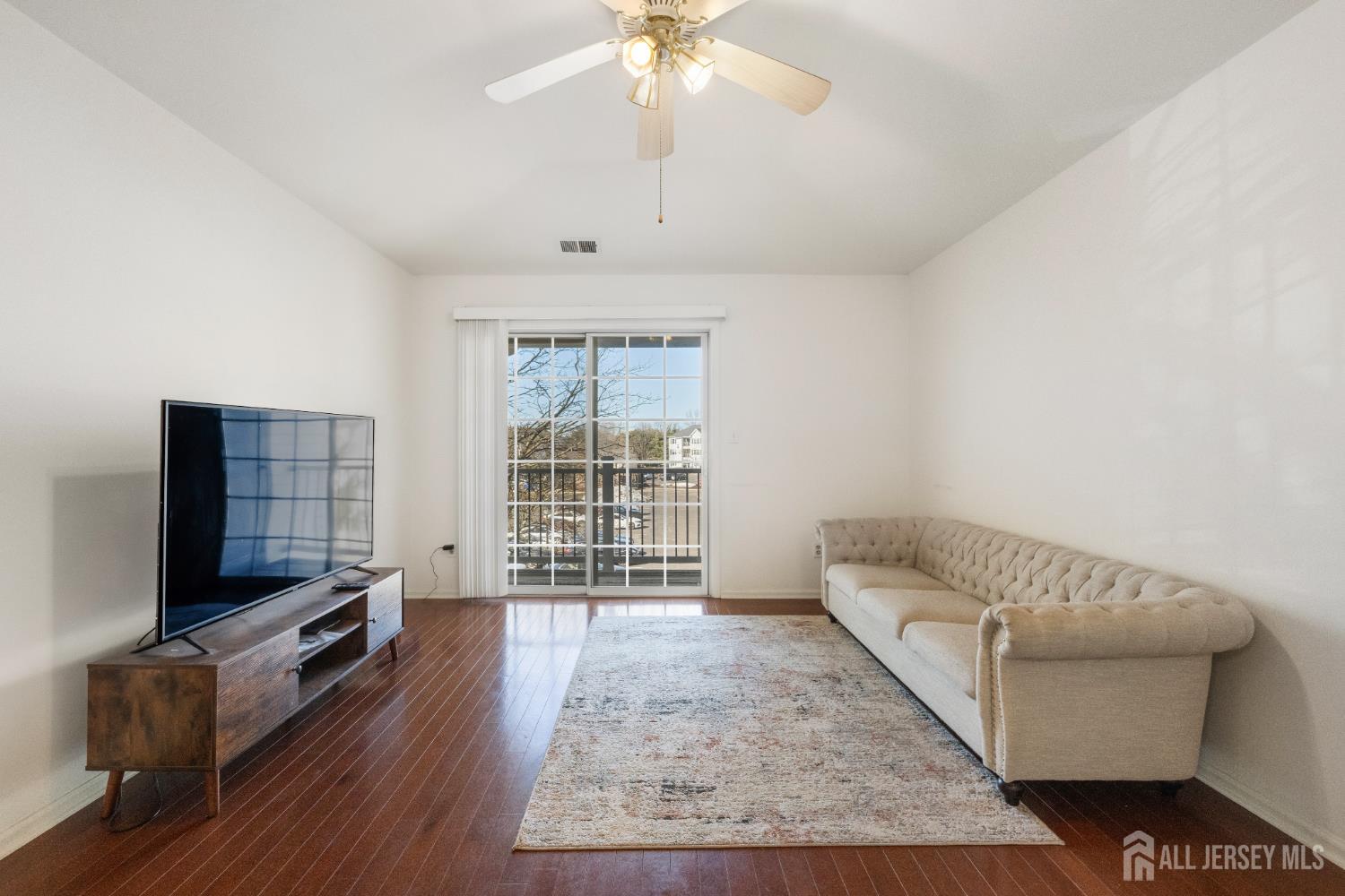 Homes for Sale in Edison, NJ