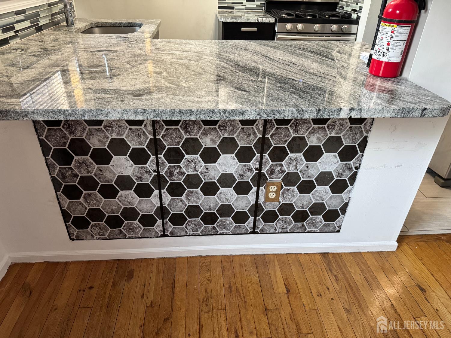 6501 Avenue C, Edison, NJ, 08837