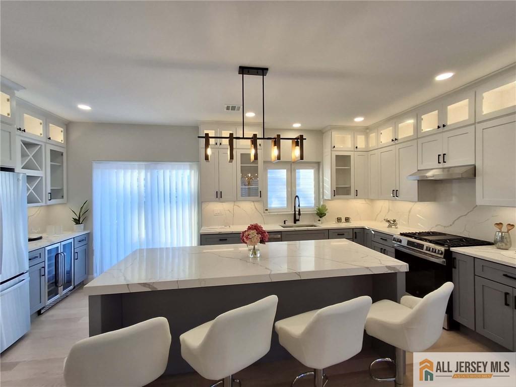 Homes for sale in South Amboy, NJ | 440 Railroad Ave, South Amboy, NJ 08879 | MLS# 2661212M