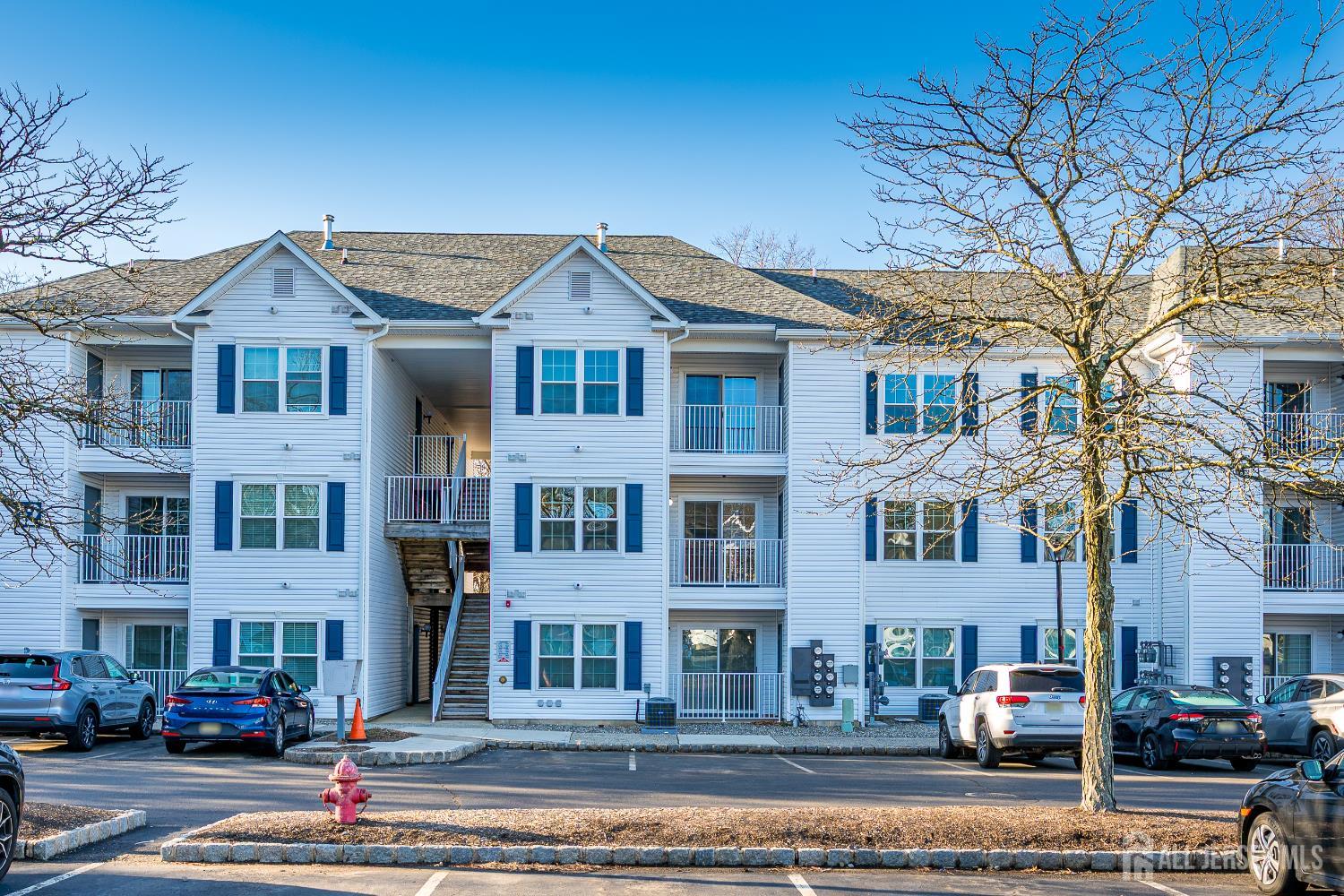 Photo of 1233 Waterford Drive