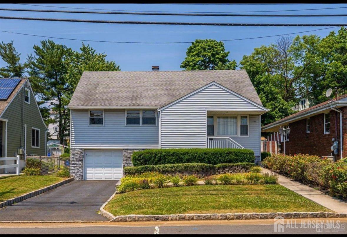 210 2nd, Middlesex, NJ, 08846