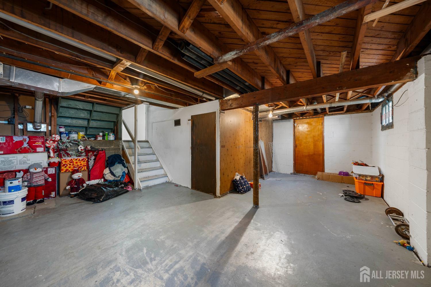 4 Estok, Edison, NJ, 08817