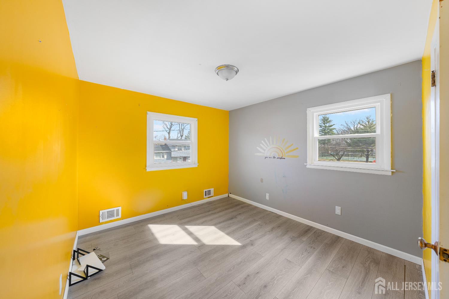 4 Estok, Edison, NJ, 08817