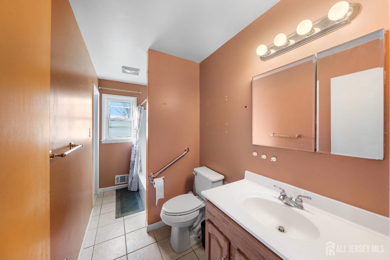 4 Estok, Edison, NJ, 08817