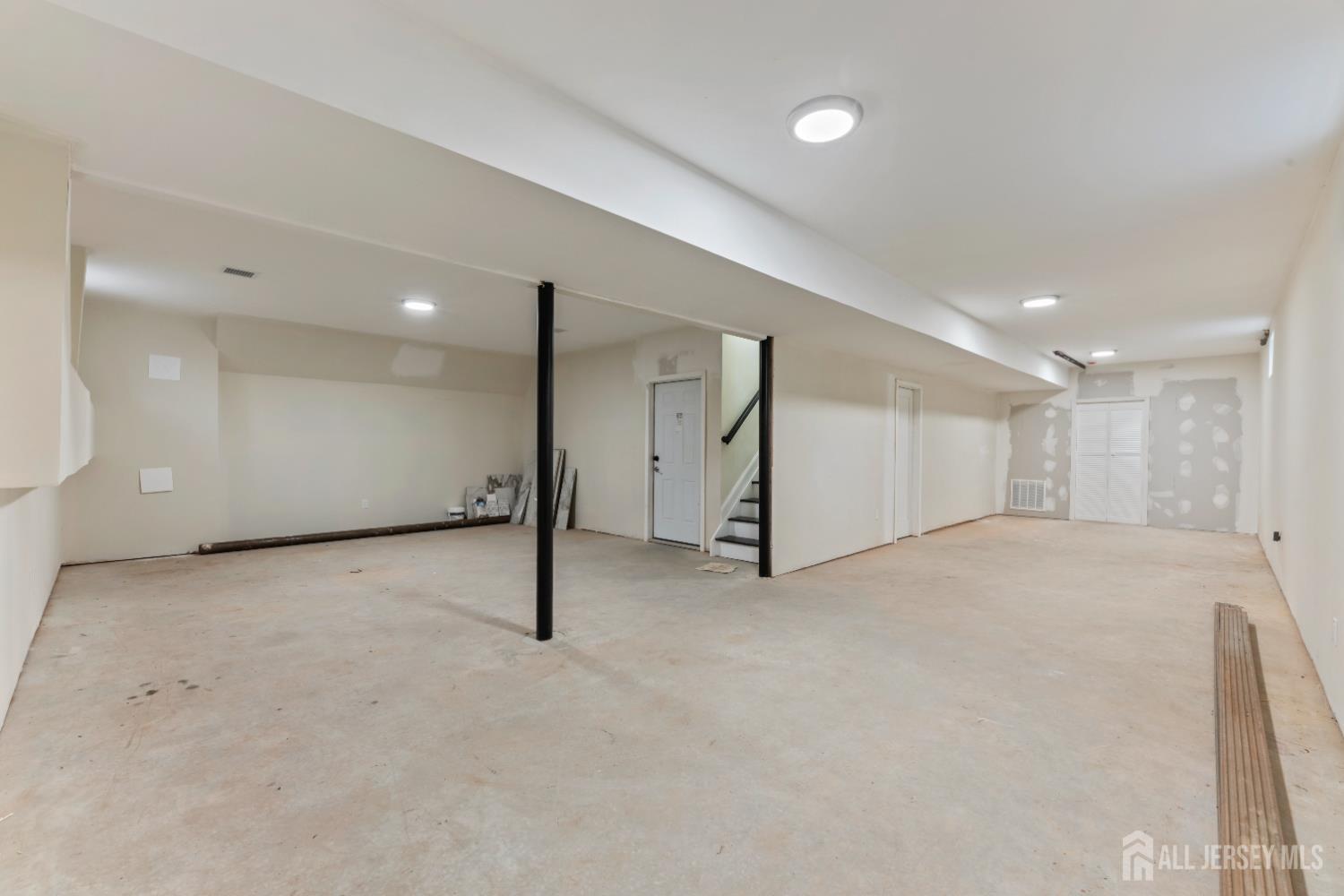 1855 Woodland, Edison, NJ, 08820