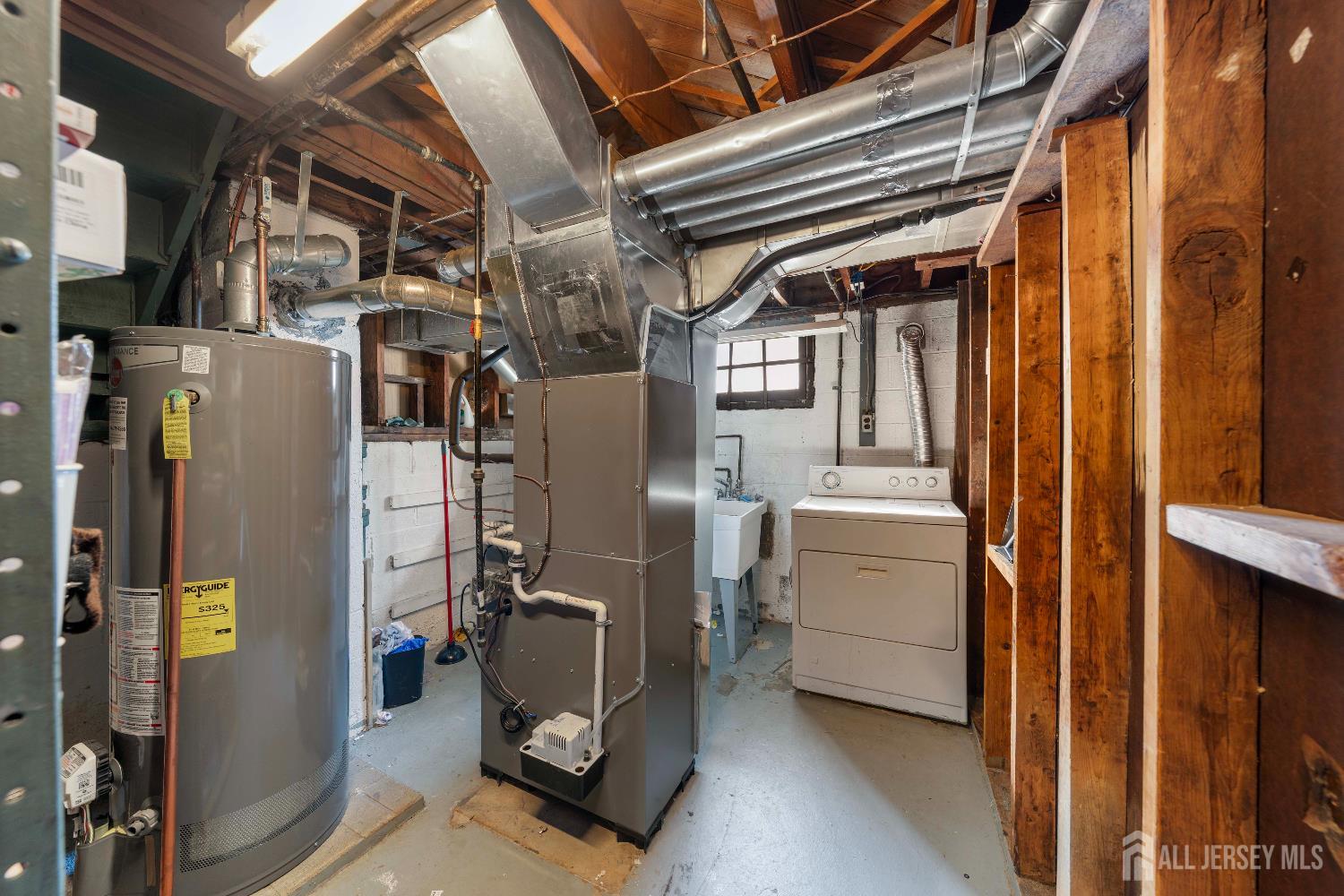 4 Estok, Edison, NJ, 08817