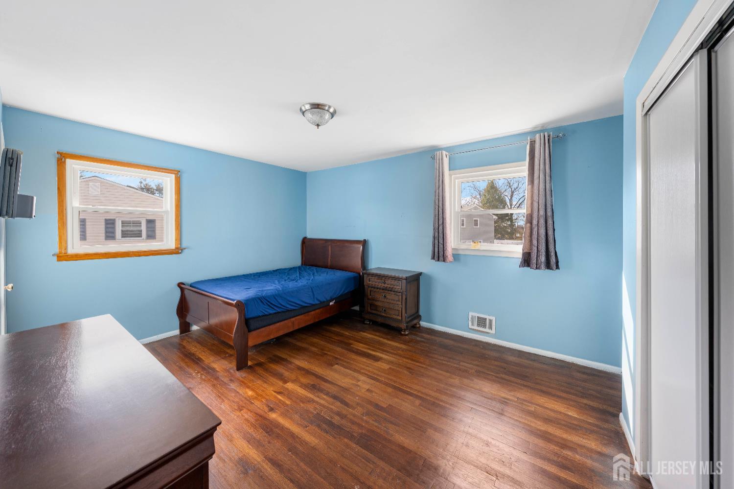 4 Estok, Edison, NJ, 08817