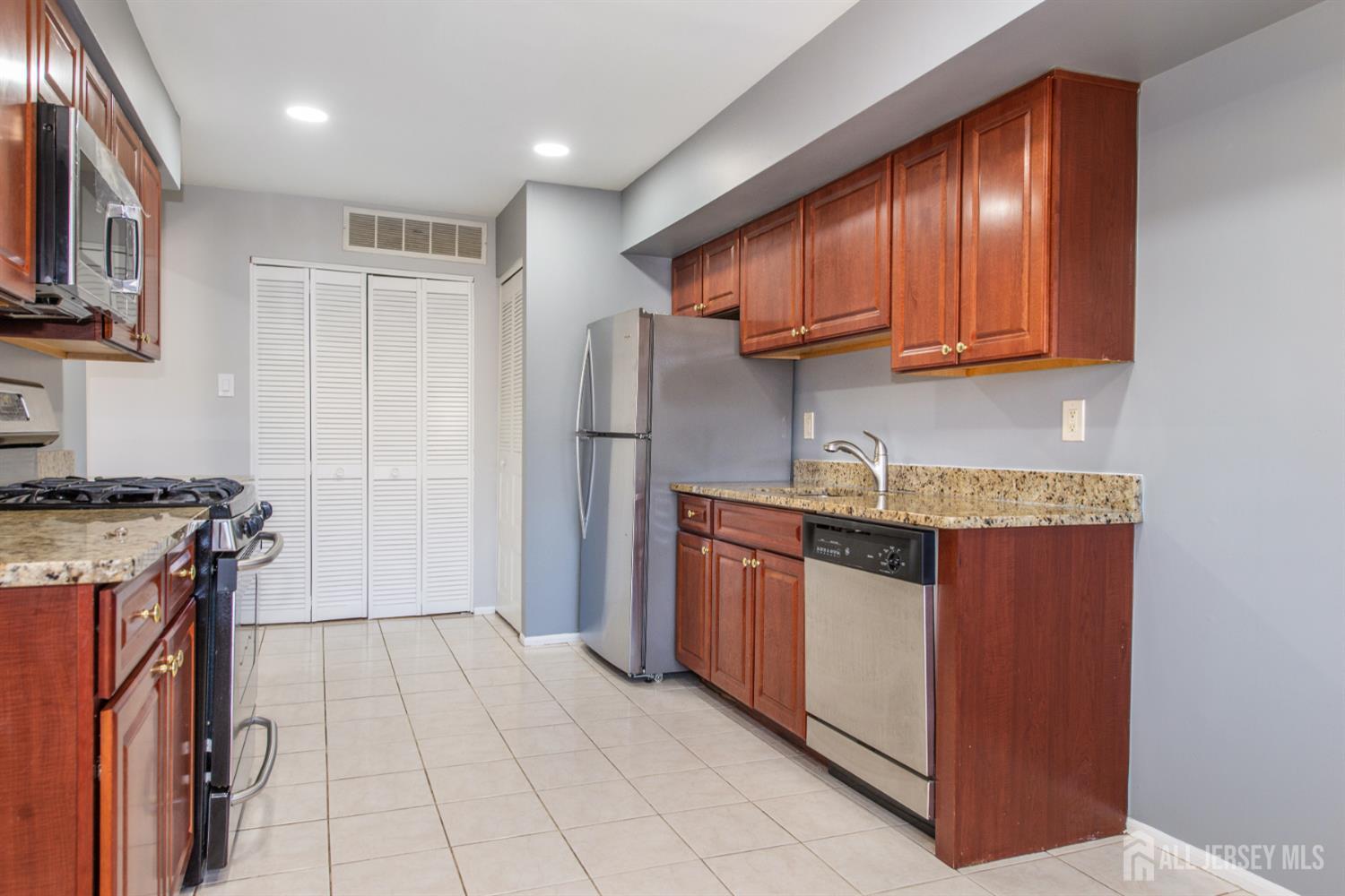 1614 Edison Glen, Edison, NJ, 08837