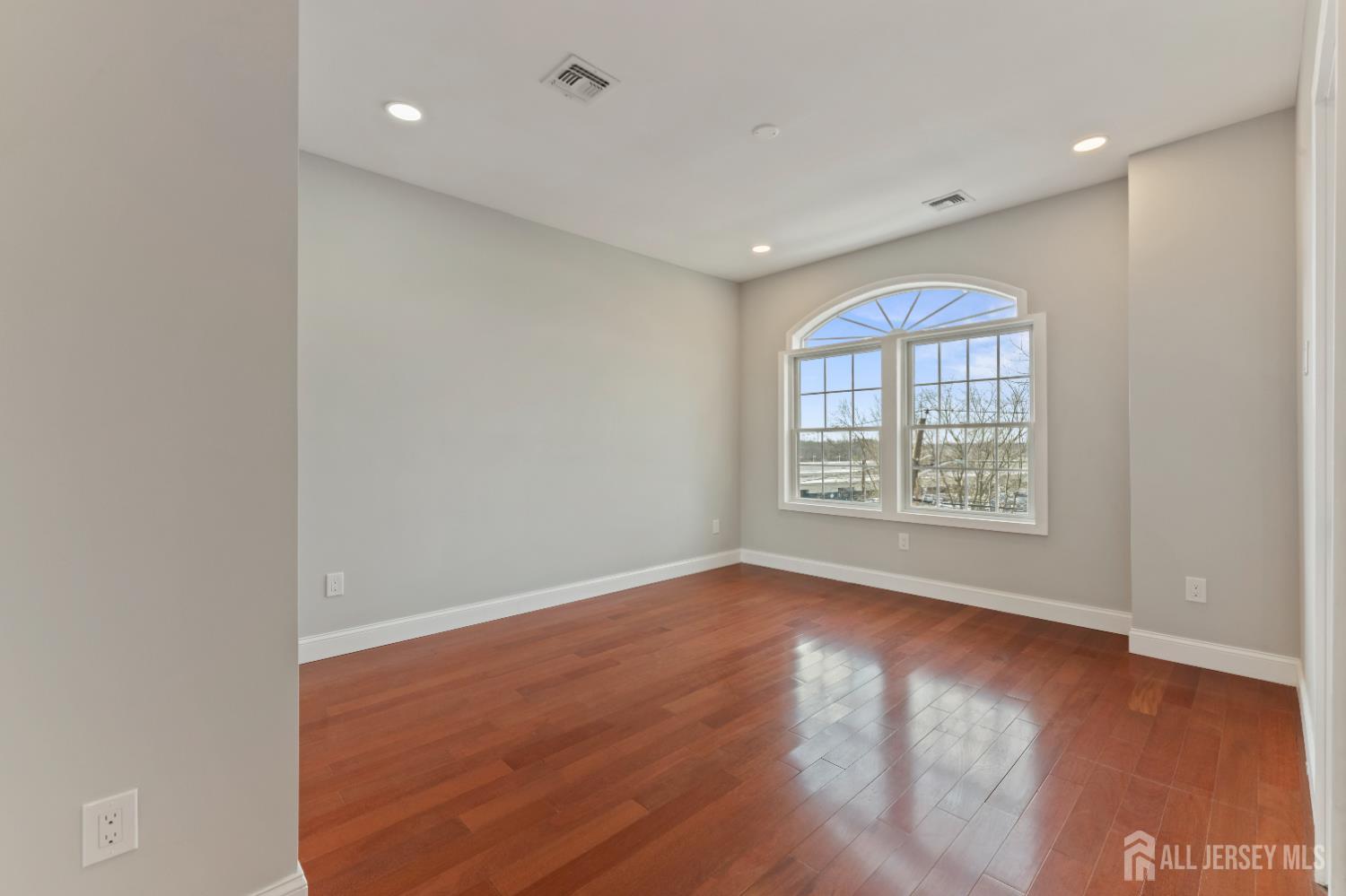 1855 Woodland, Edison, NJ, 08820