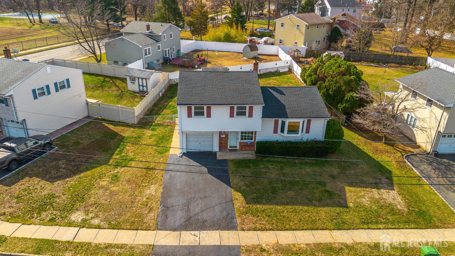 4 Estok, Edison, NJ, 08817