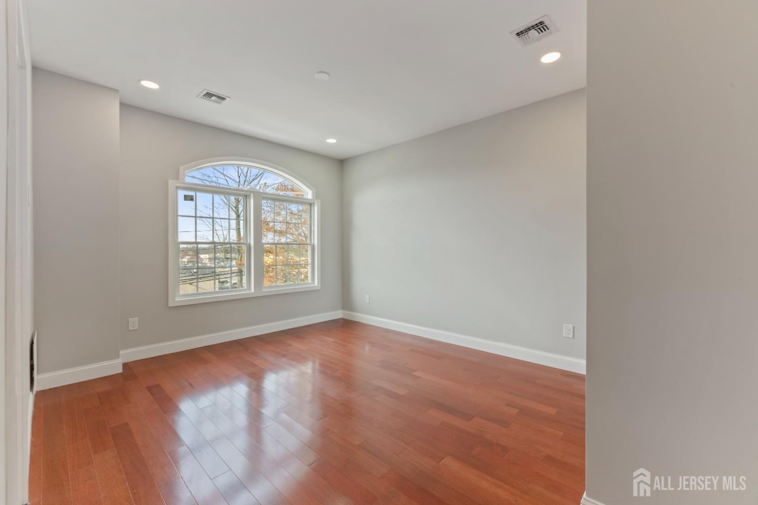 1855 Woodland, Edison, NJ, 08820