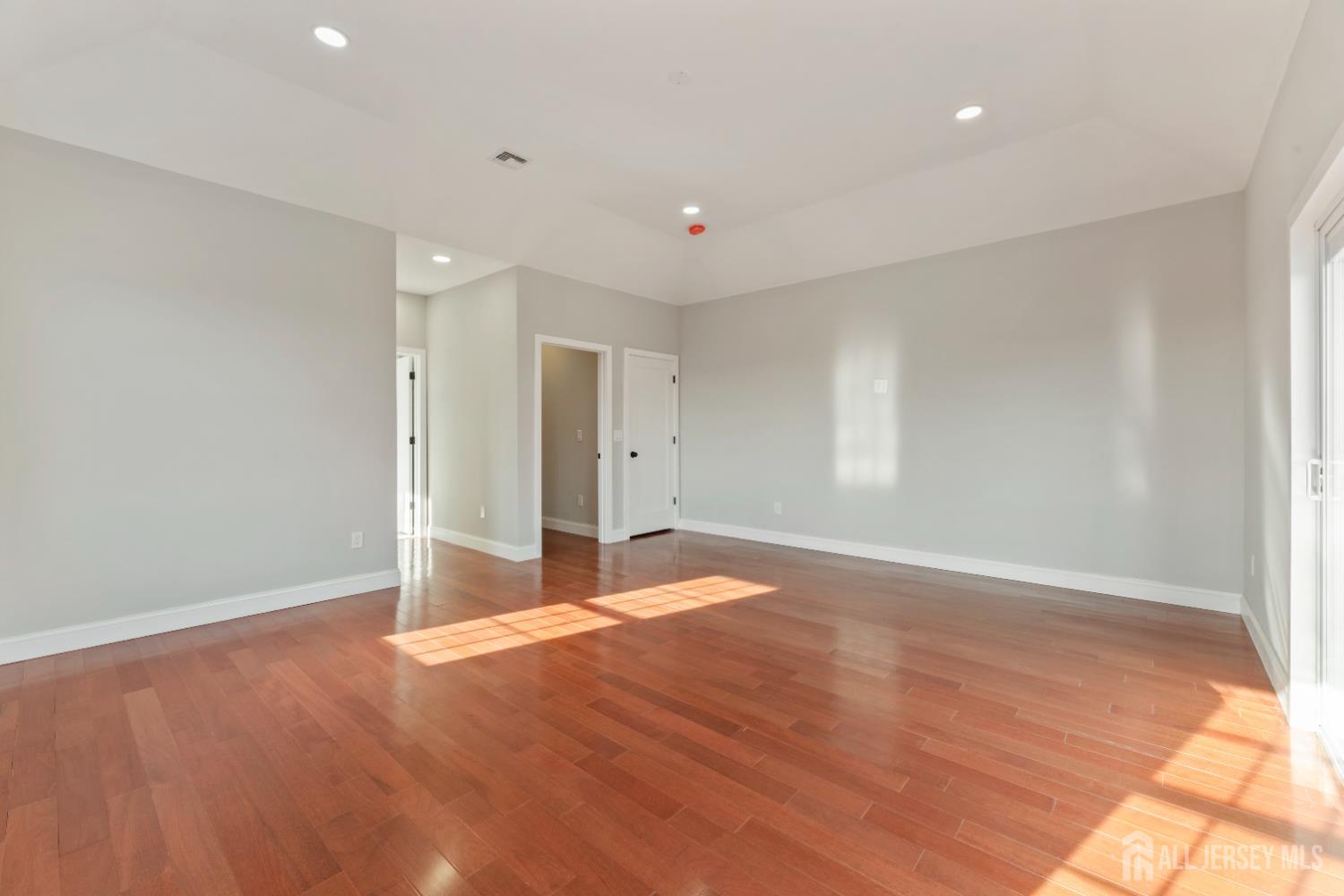 1855 Woodland, Edison, NJ, 08820