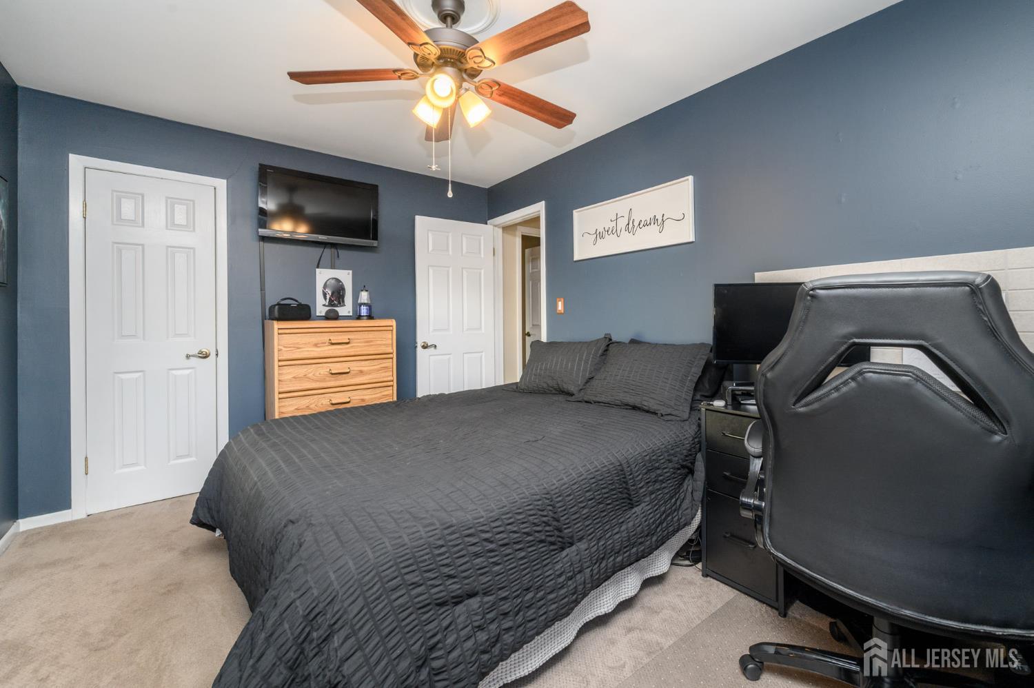 245 Florence, Colonia, NJ, 07067