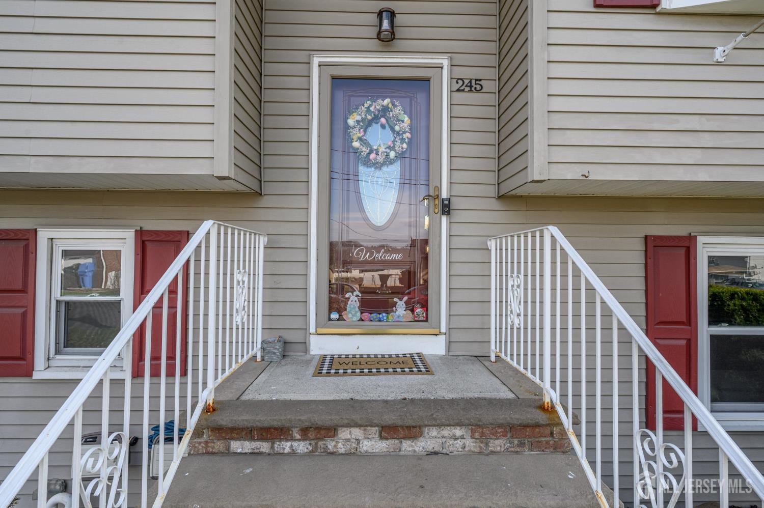 245 Florence, Colonia, NJ, 07067