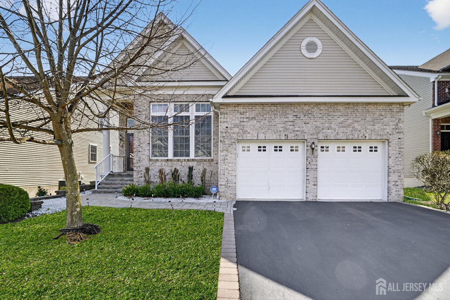 Homes for Sale in South Brunswick, NJ