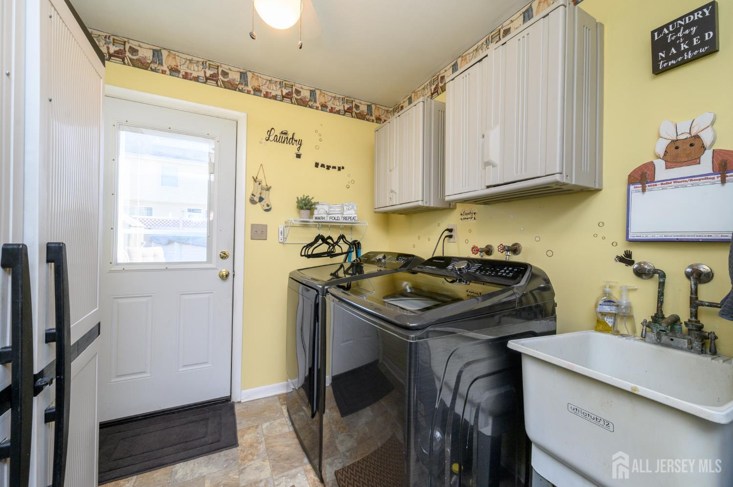 245 Florence, Colonia, NJ, 07067