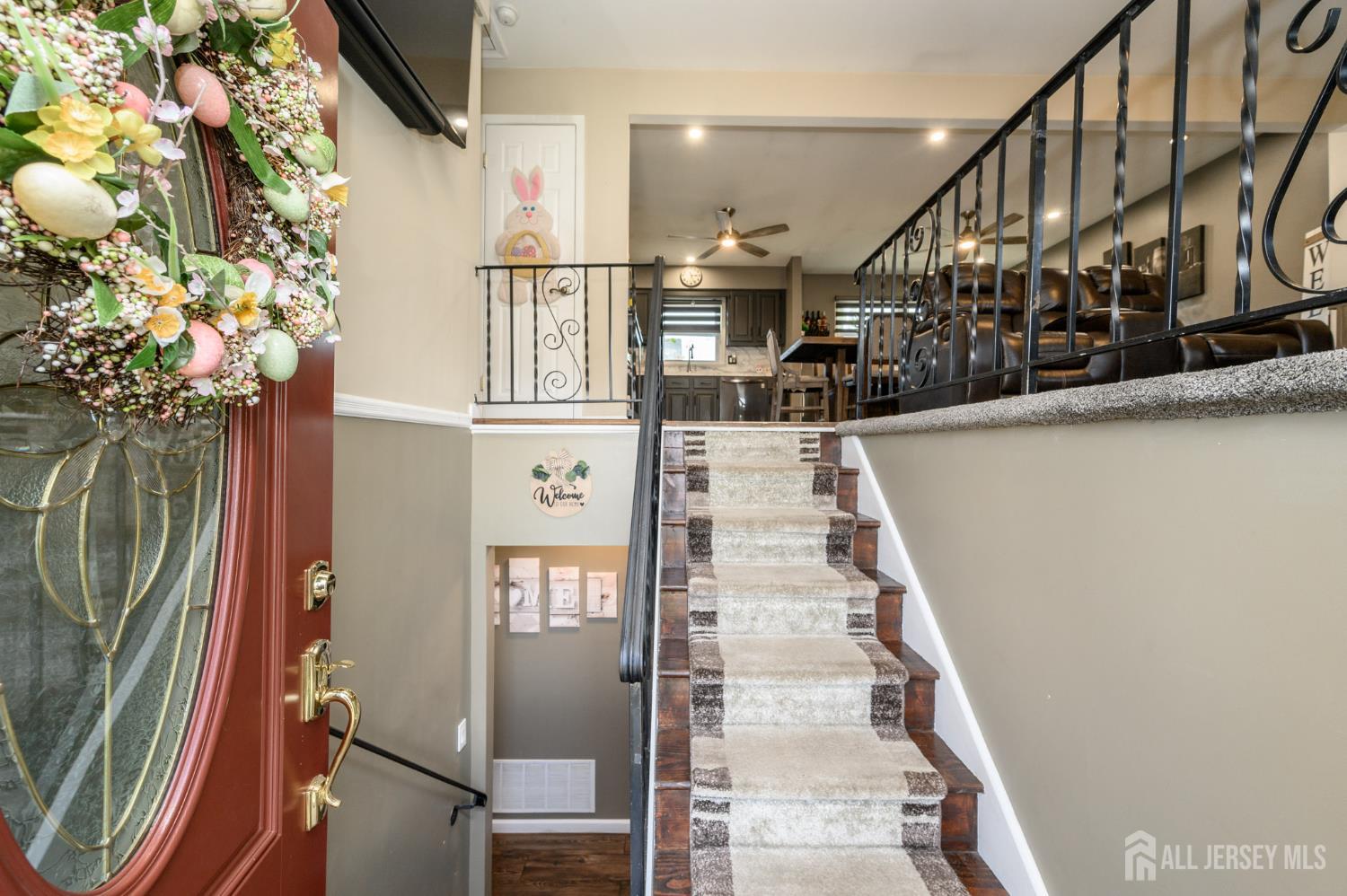 245 Florence, Colonia, NJ, 07067