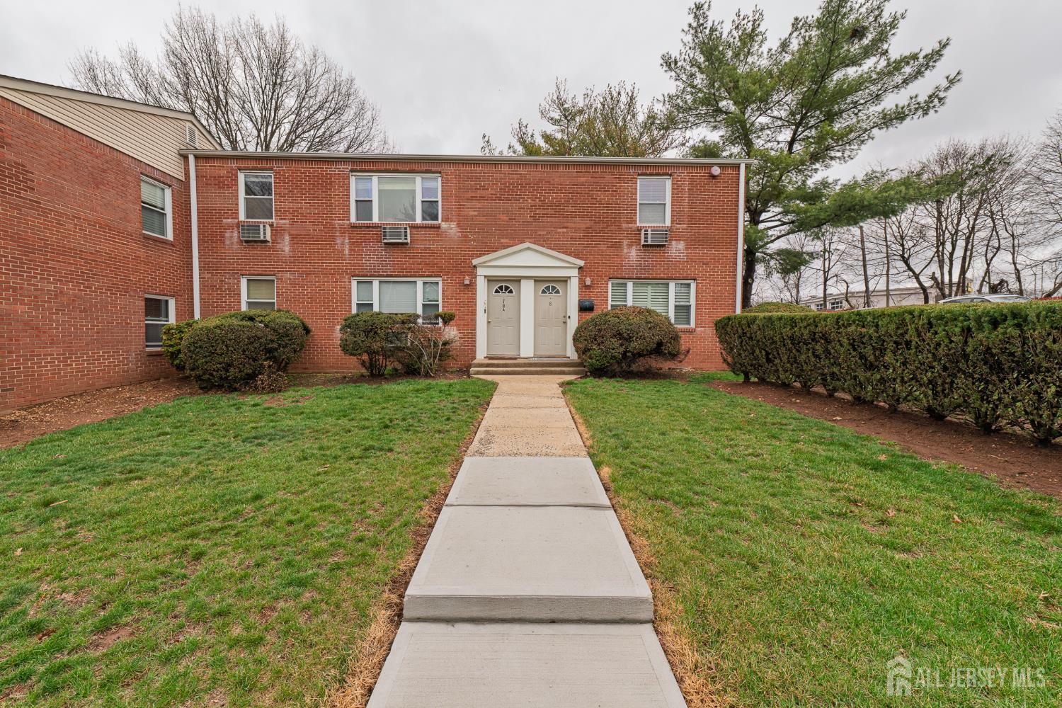 72 Fox UNIT 7b, Edison, NJ, 08817