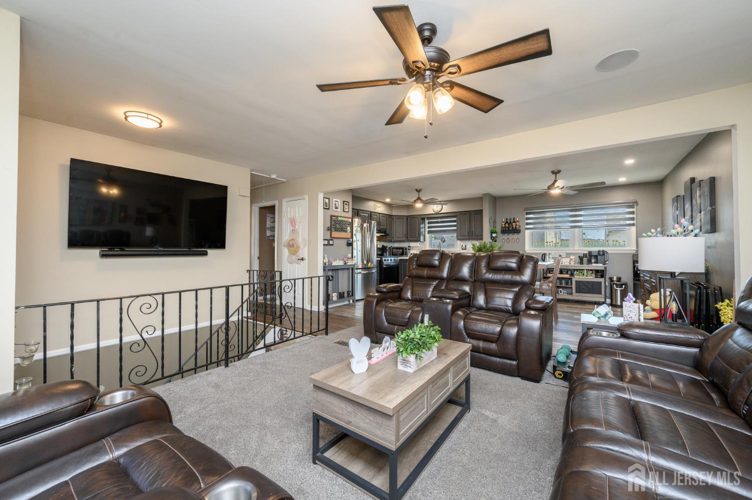 245 Florence, Colonia, NJ, 07067