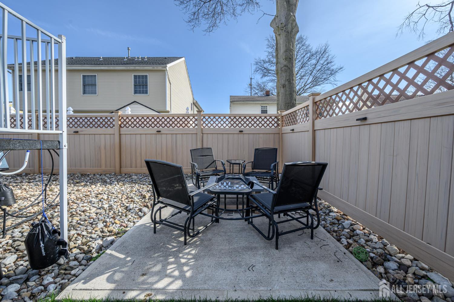 245 Florence, Colonia, NJ, 07067