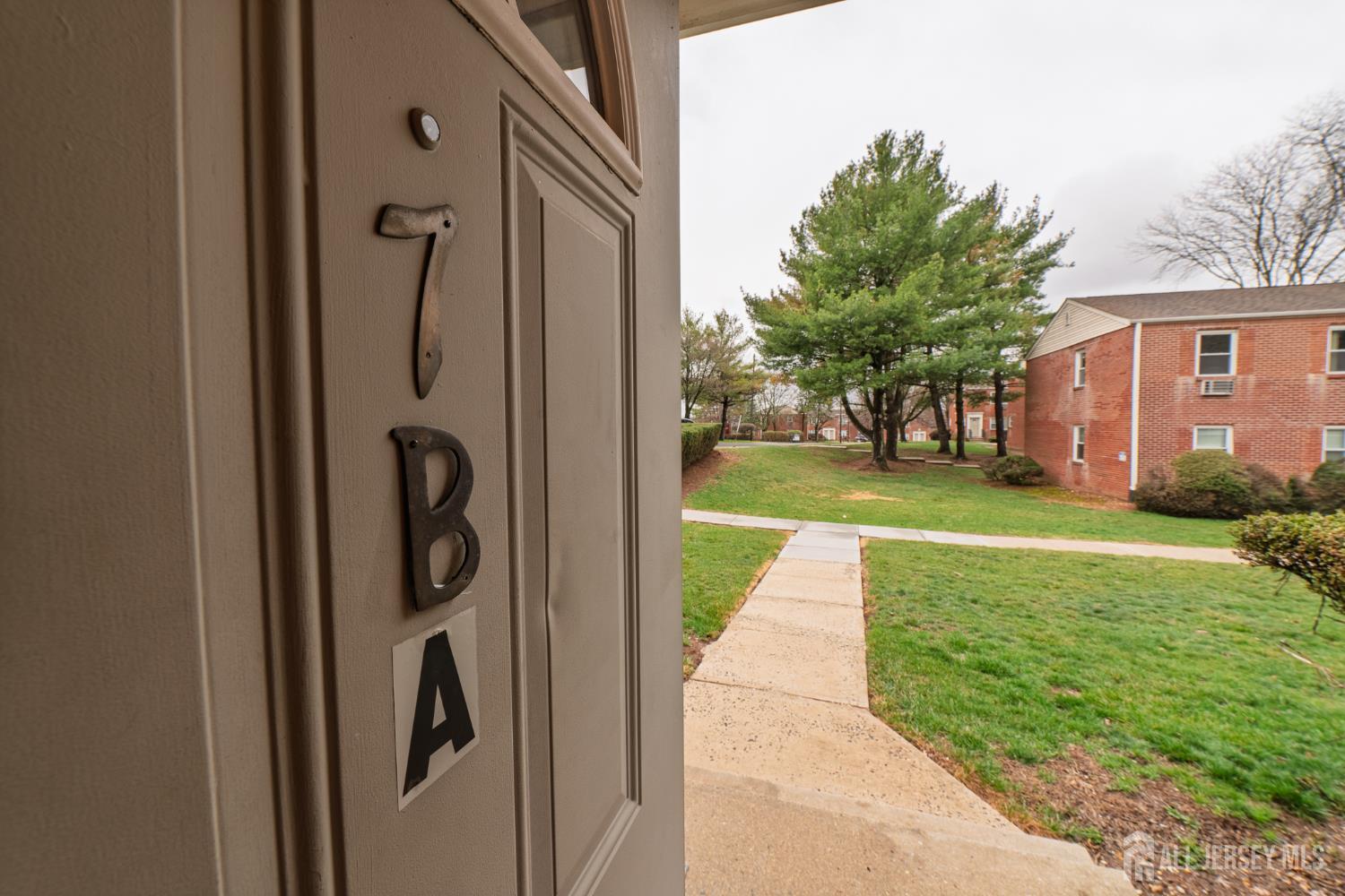 72 Fox UNIT 7b, Edison, NJ, 08817