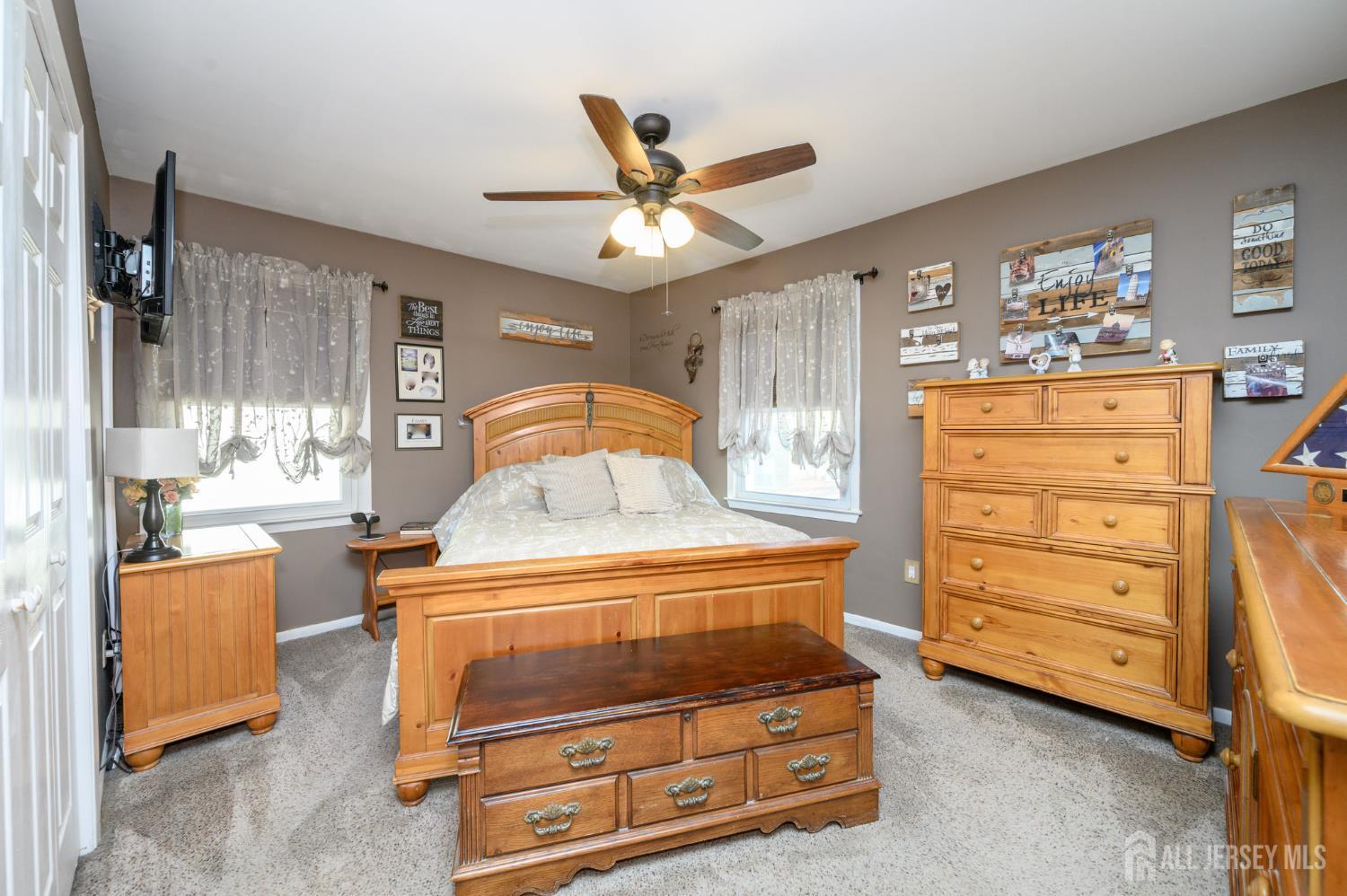 245 Florence, Colonia, NJ, 07067