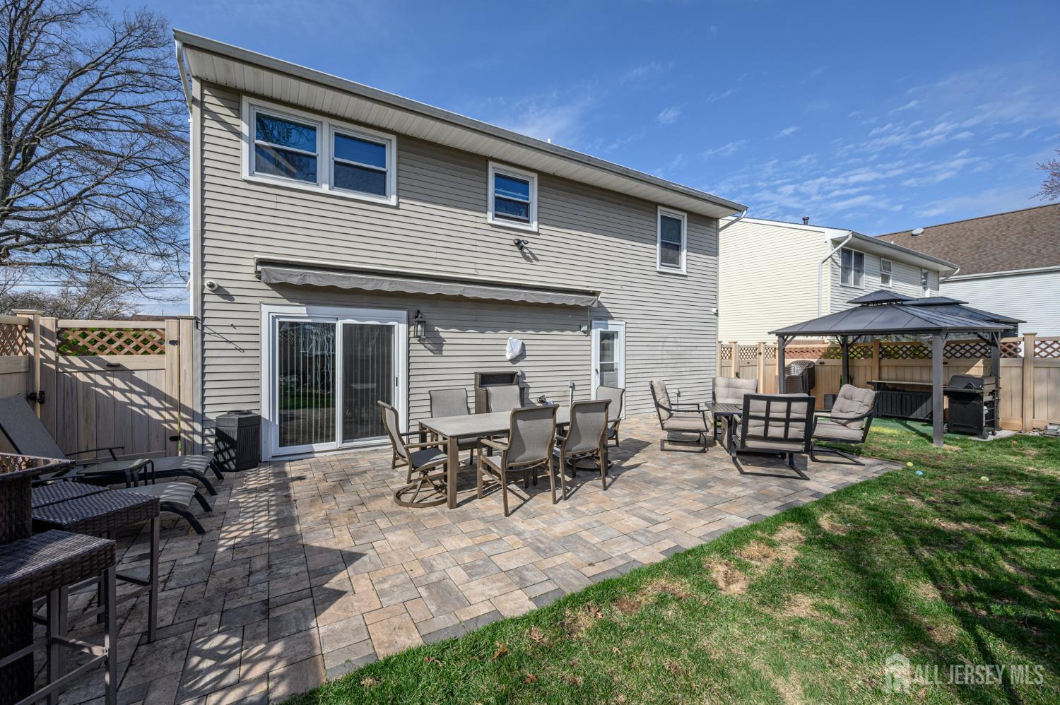 245 Florence, Colonia, NJ, 07067