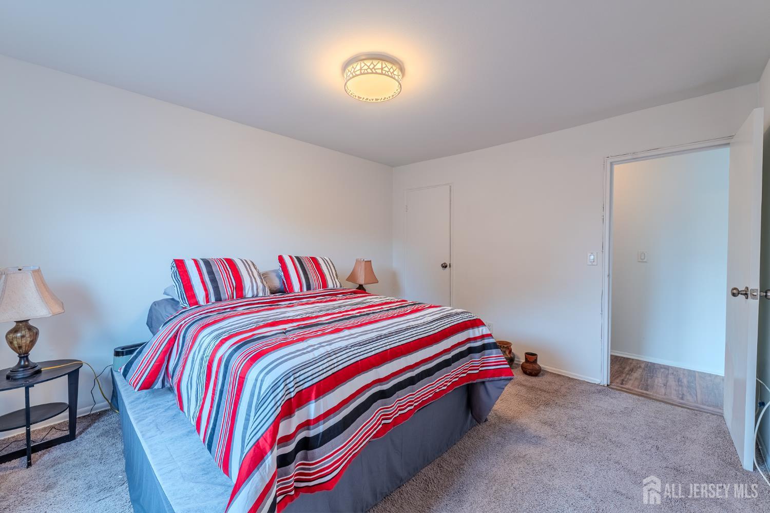 72 Fox UNIT 7b, Edison, NJ, 08817